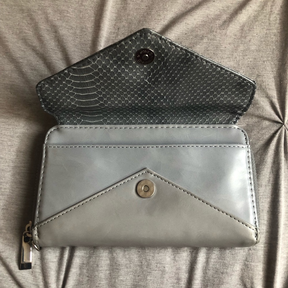 Wallet - Picture 2 of 4